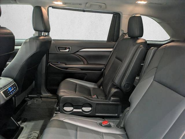 used 2019 Toyota Highlander car, priced at $27,006