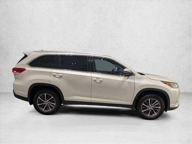 used 2019 Toyota Highlander car, priced at $27,006