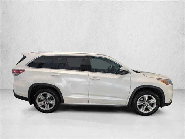 used 2016 Toyota Highlander car, priced at $16,042