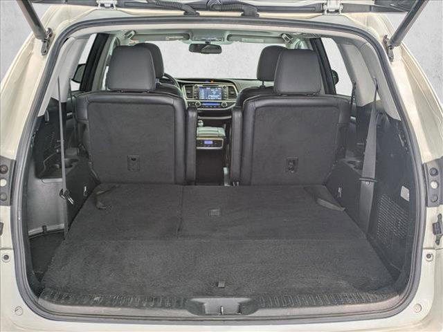 used 2016 Toyota Highlander car, priced at $16,042