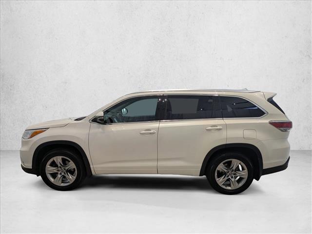 used 2016 Toyota Highlander car, priced at $16,042