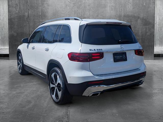 new 2025 Mercedes-Benz GLB 250 car, priced at $55,570