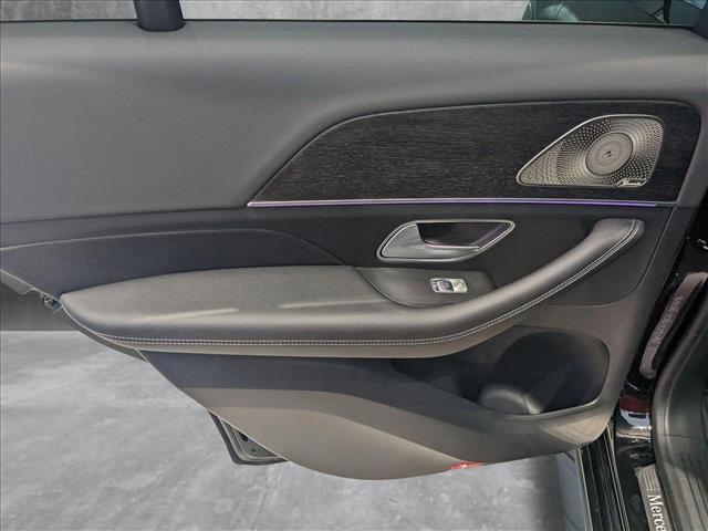 new 2025 Mercedes-Benz GLE 580 car, priced at $93,465