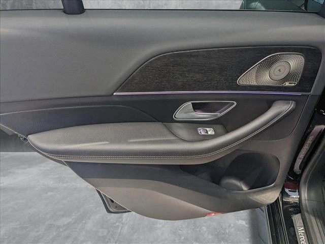 new 2025 Mercedes-Benz GLE 580 car, priced at $93,465