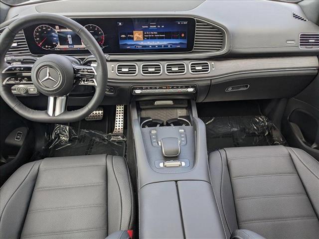 new 2025 Mercedes-Benz GLS 580 car, priced at $122,130