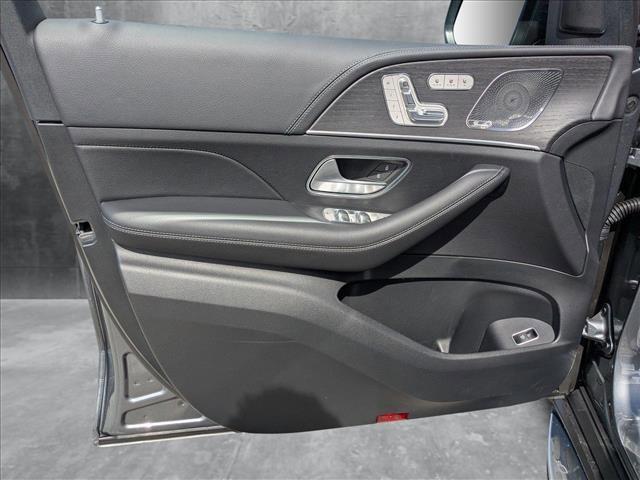 new 2025 Mercedes-Benz GLS 450 car, priced at $93,795