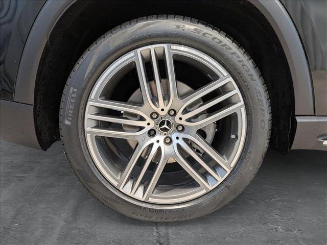 new 2025 Mercedes-Benz GLS 450 car, priced at $94,545