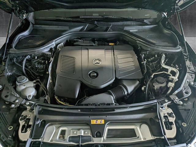 new 2025 Mercedes-Benz GLC 300 car, priced at $60,015