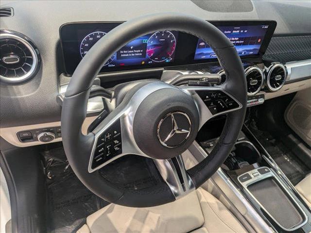 new 2025 Mercedes-Benz GLB 250 car, priced at $46,550
