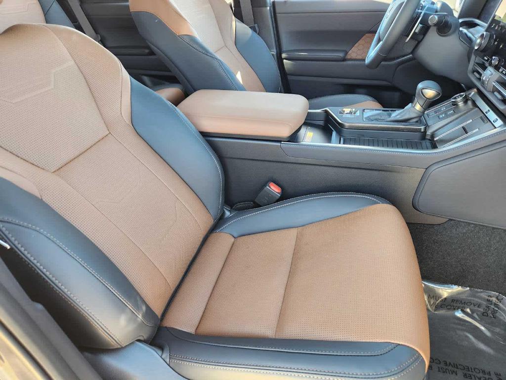 used 2025 Lexus GX 550 car, priced at $94,988