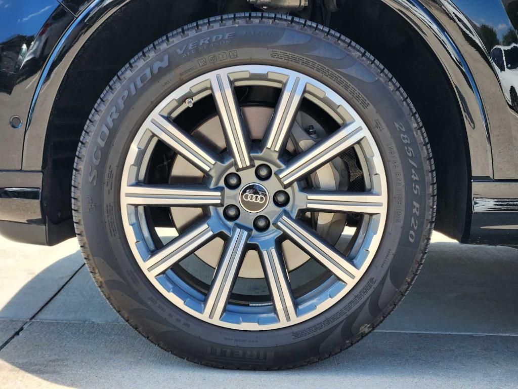 used 2023 Audi Q7 car, priced at $42,988