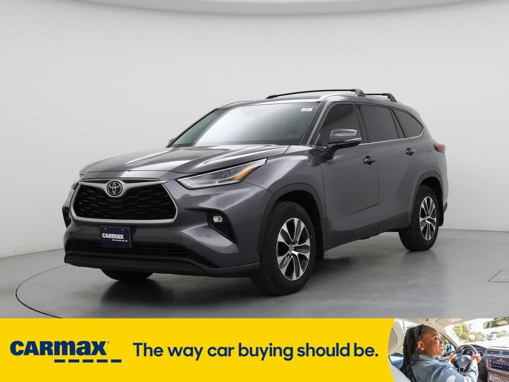 used 2021 Toyota Highlander car, priced at $32,998