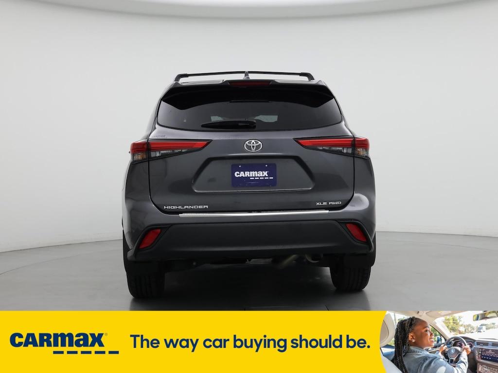 used 2023 Toyota Highlander car, priced at $40,998