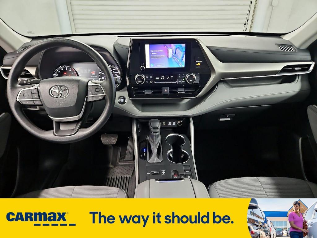 used 2023 Toyota Highlander car, priced at $34,998