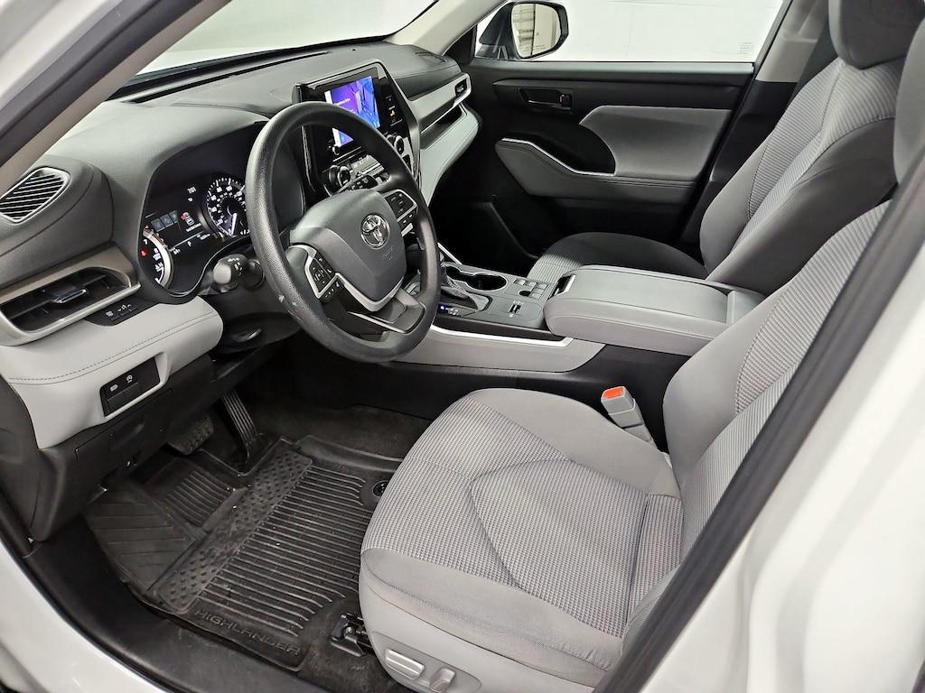 used 2023 Toyota Highlander car, priced at $33,998