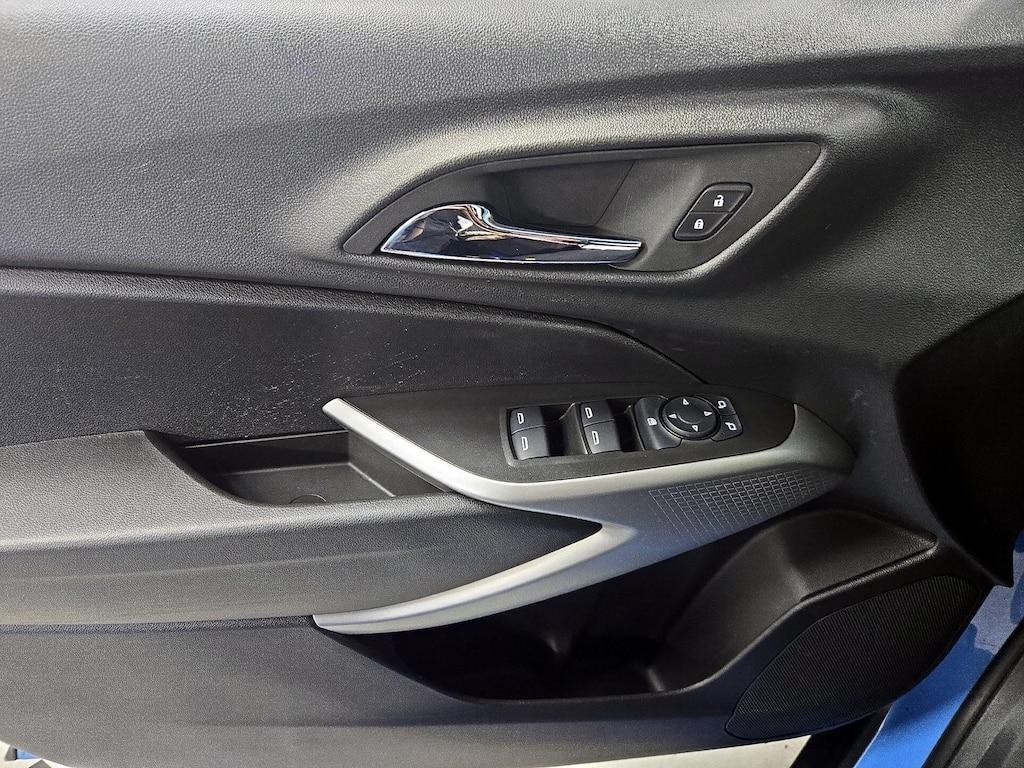 used 2024 Chevrolet Trax car, priced at $23,998