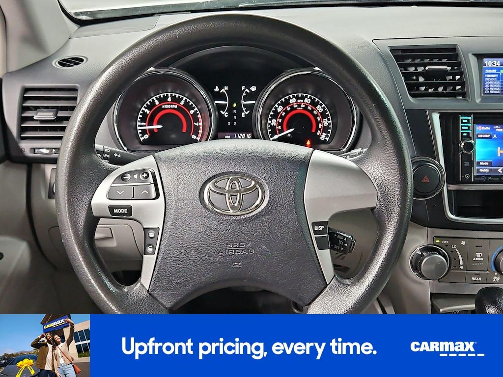 used 2013 Toyota Highlander car, priced at $15,998