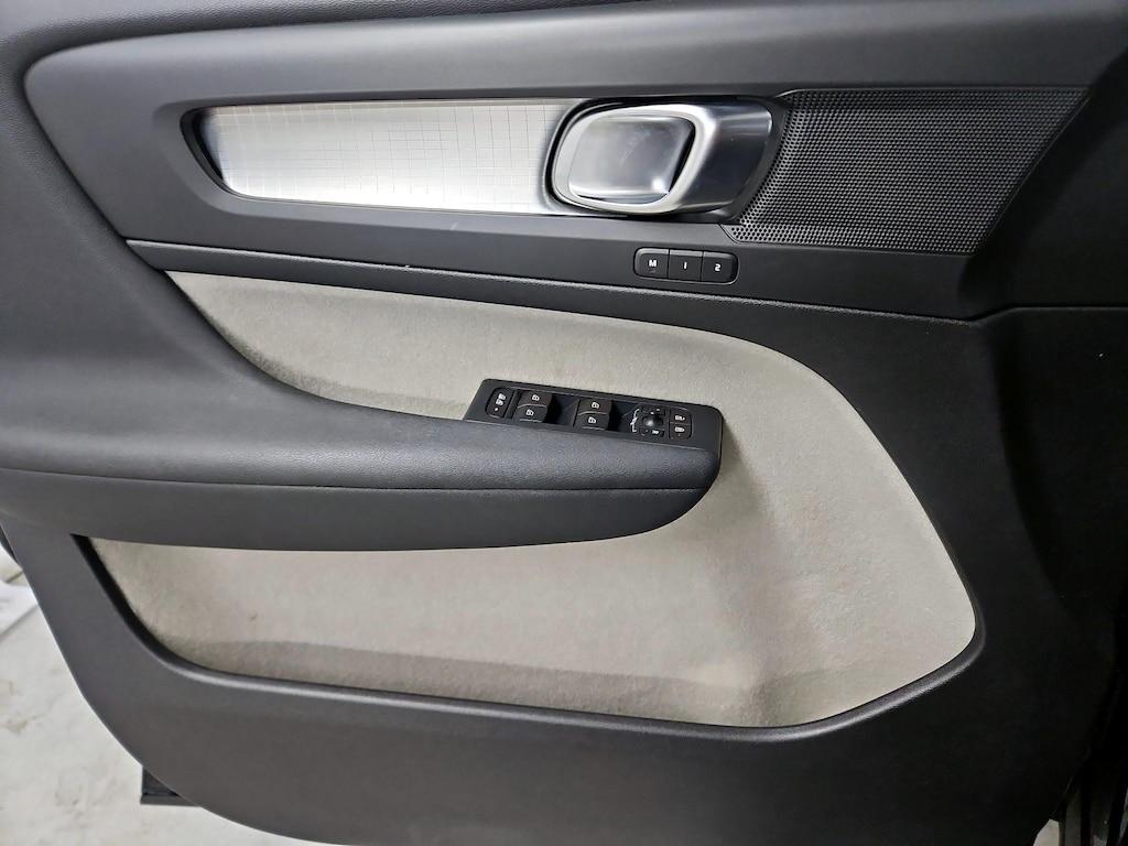 used 2020 Volvo XC40 car, priced at $23,998