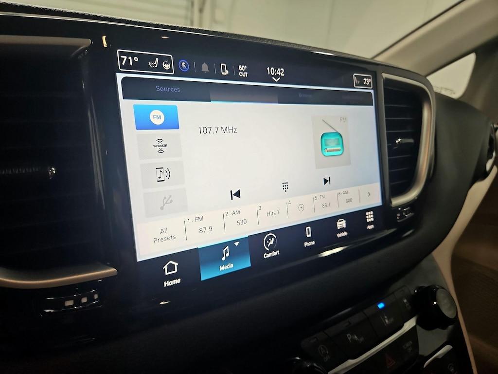 used 2023 Chrysler Pacifica car, priced at $25,998