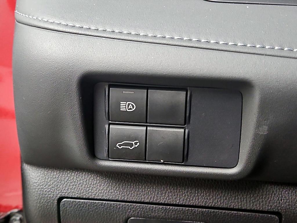 used 2021 Toyota Highlander Hybrid car, priced at $38,998