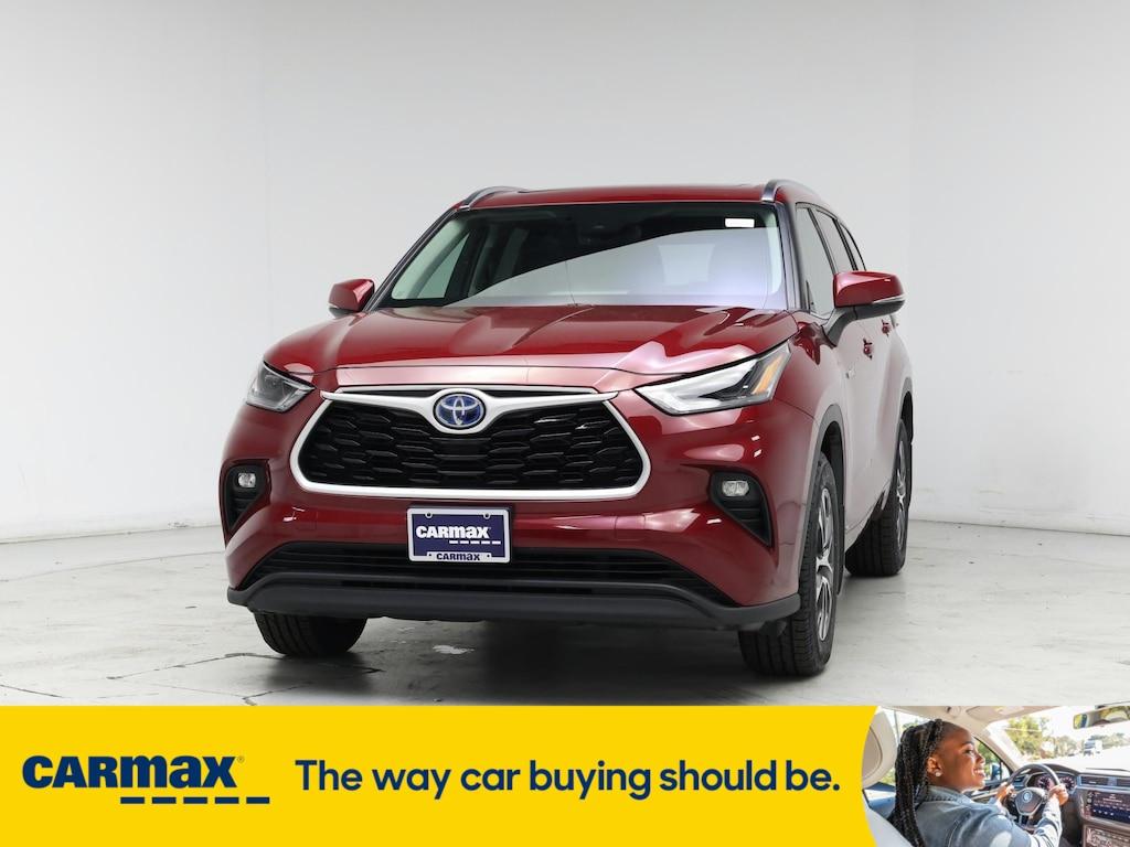 used 2021 Toyota Highlander Hybrid car, priced at $38,998