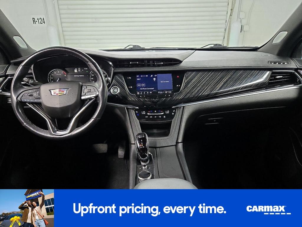 used 2023 Cadillac XT6 car, priced at $38,998