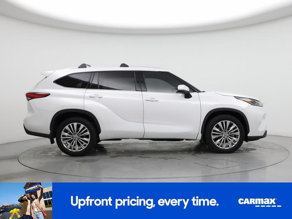 used 2023 Toyota Highlander car, priced at $45,998