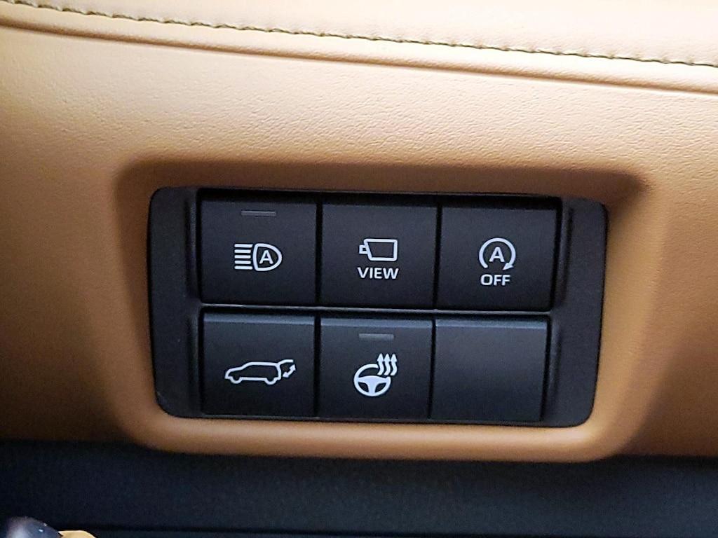 used 2023 Toyota Highlander car, priced at $45,998