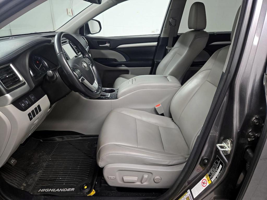 used 2018 Toyota Highlander car, priced at $27,998