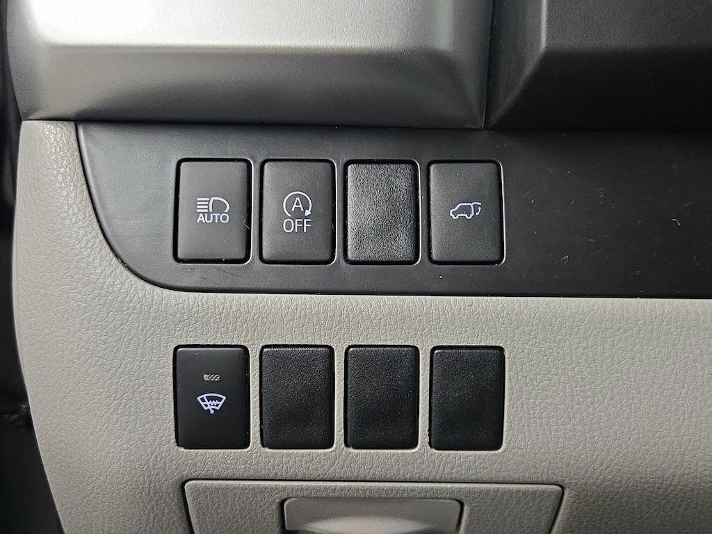 used 2018 Toyota Highlander car, priced at $27,998