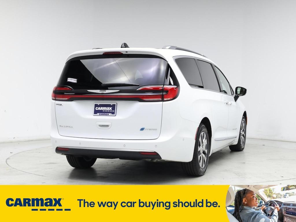 used 2023 Chrysler Pacifica Hybrid car, priced at $43,998