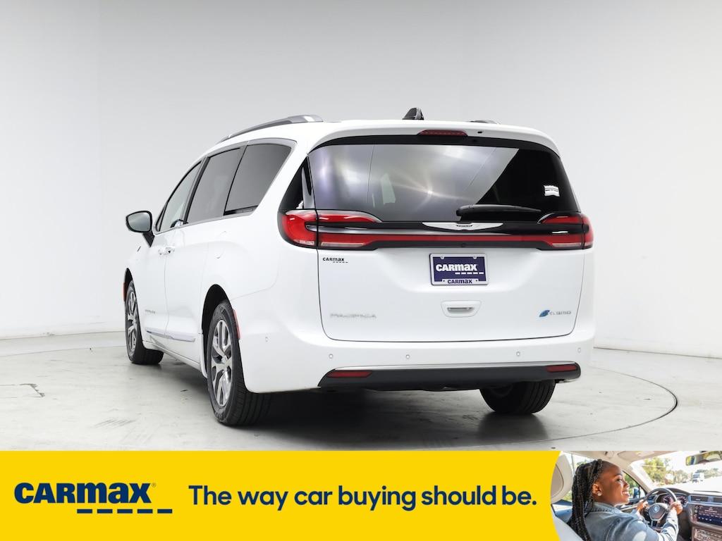 used 2023 Chrysler Pacifica Hybrid car, priced at $43,998