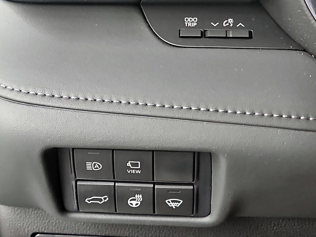 used 2021 Toyota Highlander car, priced at $34,998