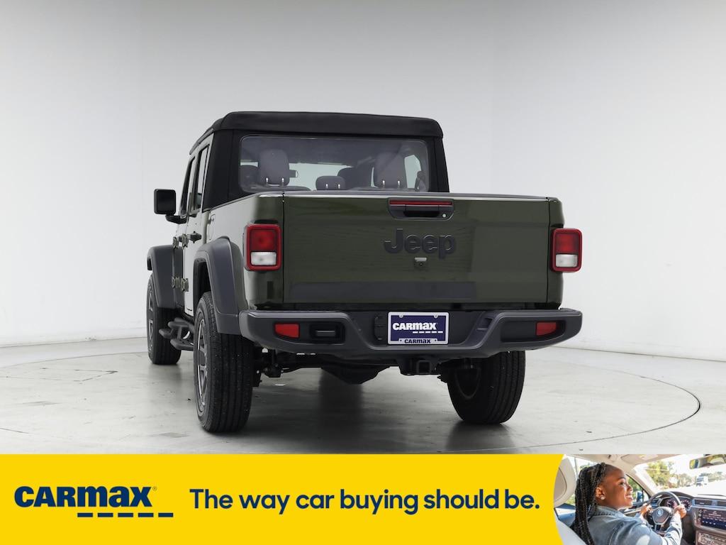 used 2024 Jeep Gladiator car, priced at $33,998