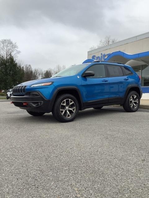 used 2017 Jeep Cherokee car, priced at $12,999