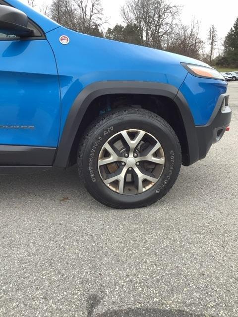 used 2017 Jeep Cherokee car, priced at $12,999