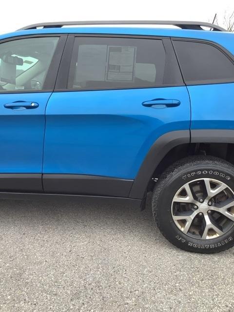 used 2017 Jeep Cherokee car, priced at $12,999