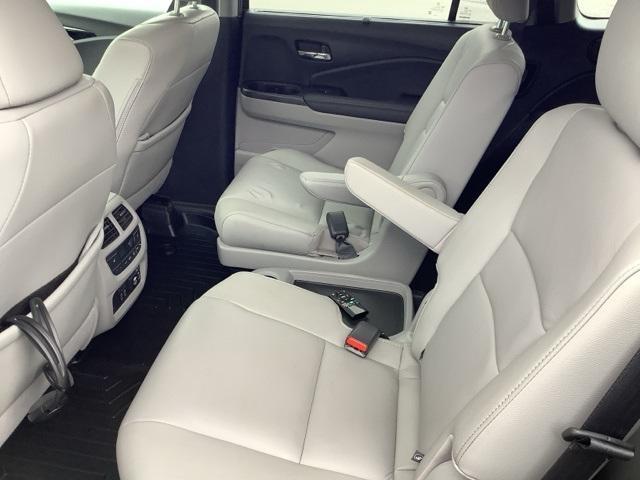 used 2021 Honda Pilot car, priced at $27,000