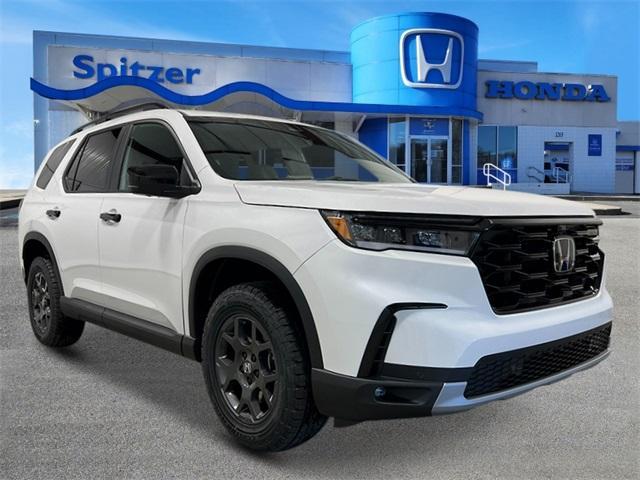 new 2025 Honda Pilot car, priced at $49,350