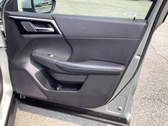 used 2024 Mitsubishi Outlander car, priced at $28,000