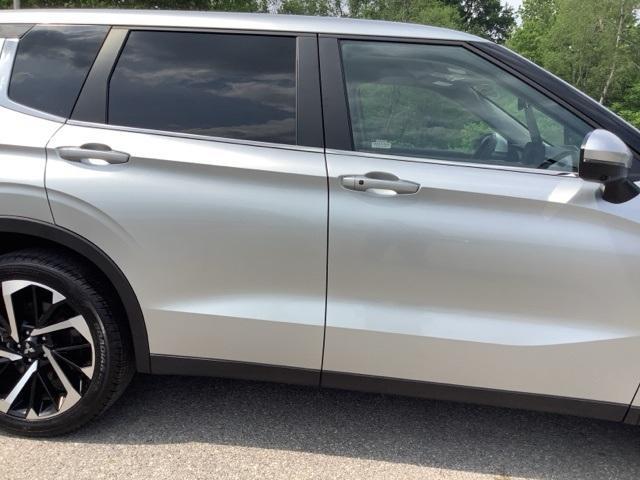 used 2024 Mitsubishi Outlander car, priced at $28,000