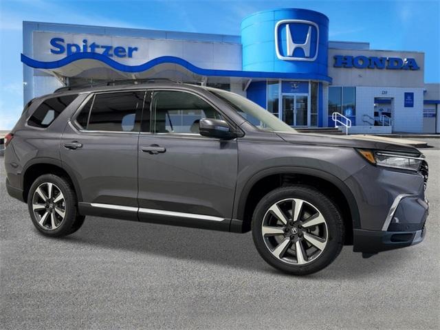 new 2025 Honda Pilot car, priced at $51,050