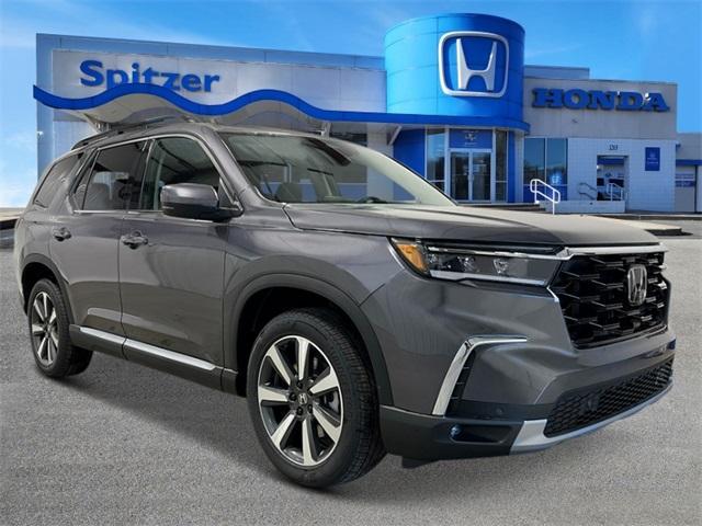 new 2025 Honda Pilot car, priced at $51,050