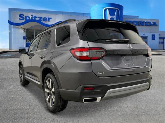 new 2025 Honda Pilot car, priced at $51,050