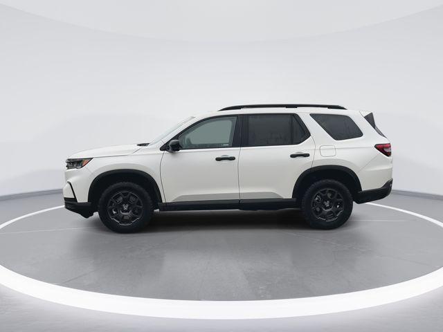 new 2025 Honda Pilot car, priced at $51,350