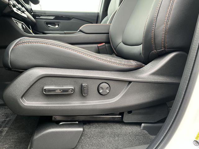 new 2025 Honda Pilot car, priced at $51,350