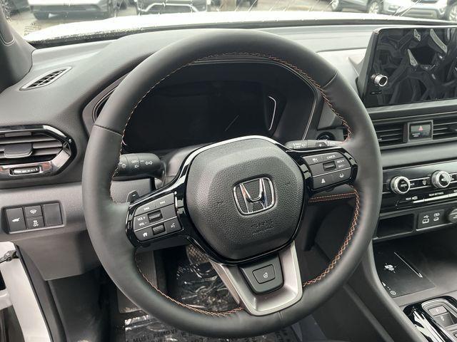 new 2025 Honda Pilot car, priced at $51,350