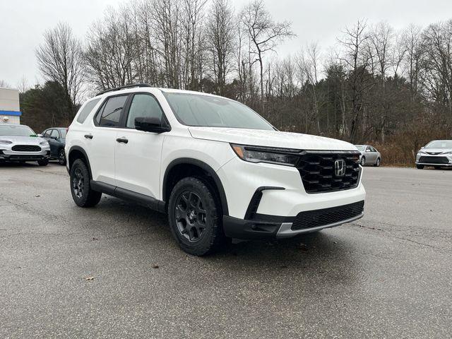 new 2025 Honda Pilot car, priced at $51,350