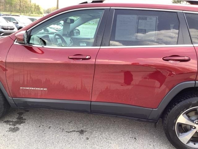 used 2019 Jeep Cherokee car, priced at $20,000