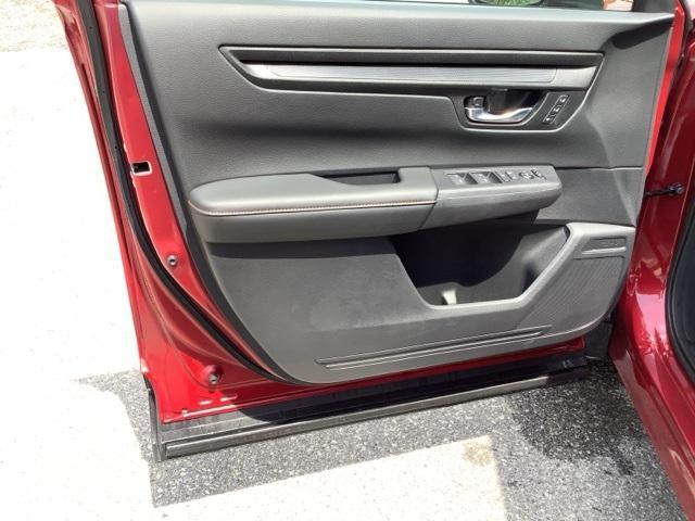 used 2025 Honda CR-V Hybrid car, priced at $38,500